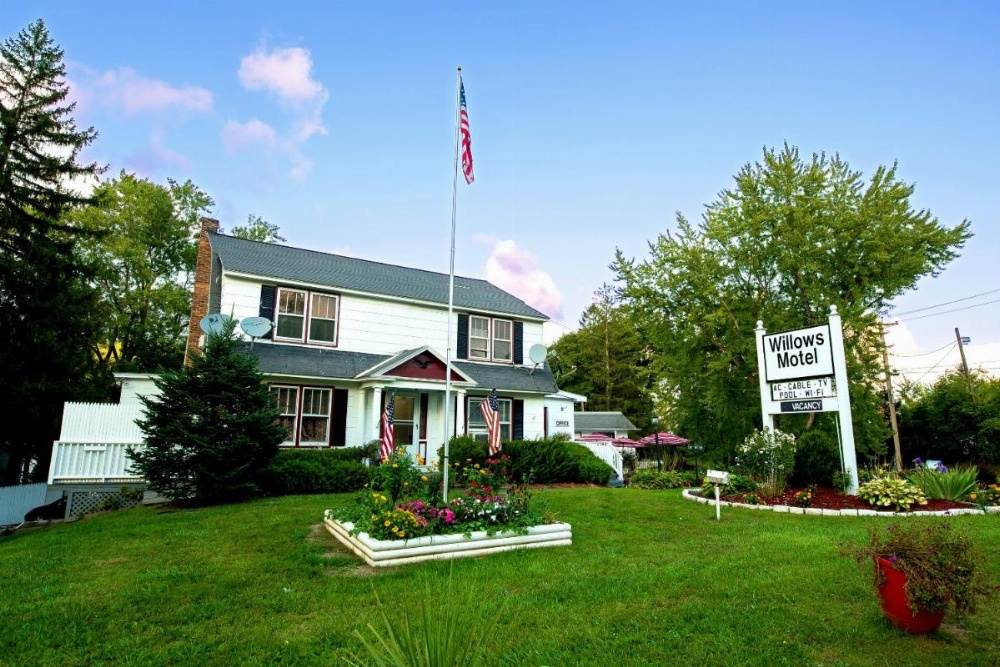Willows Motel Image 33